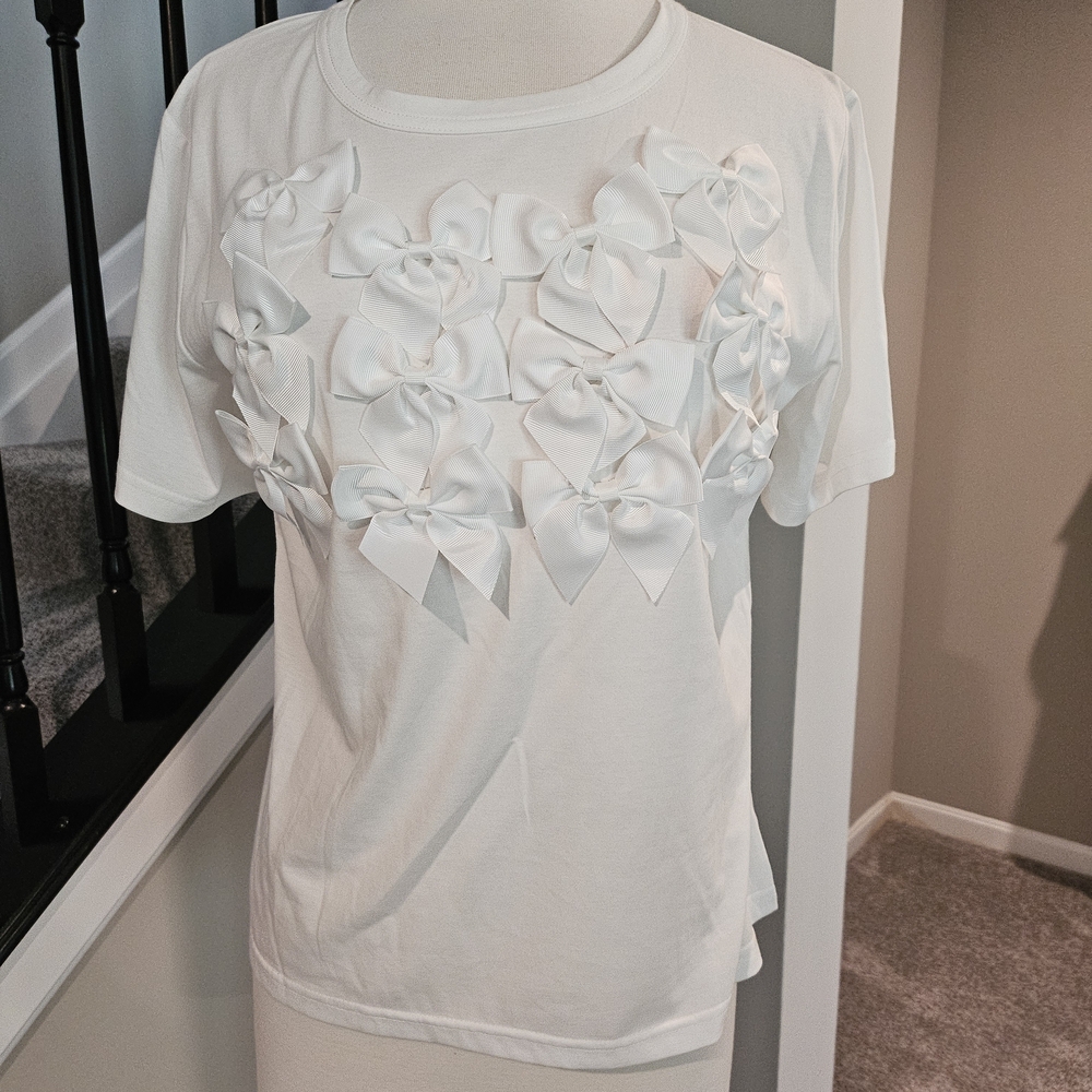 G by Gracia Elegant White Bow-Embellished Women’s Top (Size L)